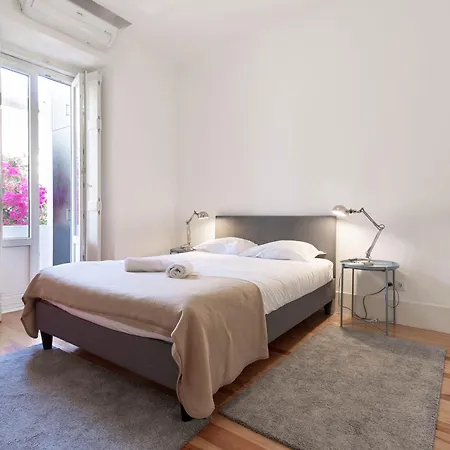 Akicity Praca De Espanha Moon Apartment *